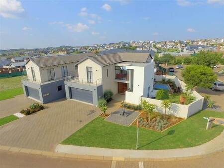 4 Bed Duet in The Hills