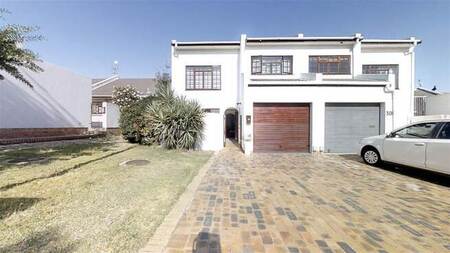 3 Bed Duplex in Vredekloof