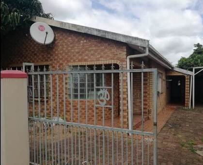 4 Bed Simplex in Whetstone