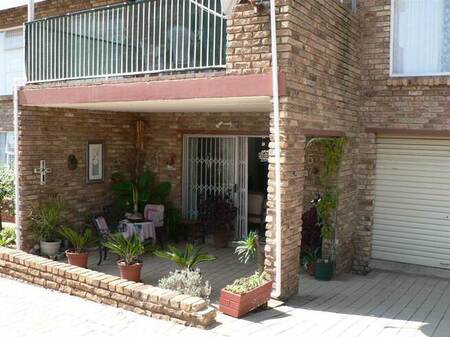2 Bed Simplex in Rangeview