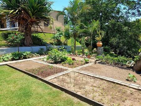 3 Bed Cluster in Hibberdene