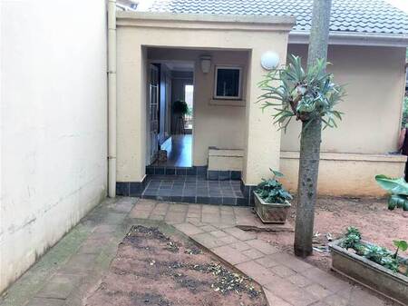 3 Bed Duplex in Freeland Park