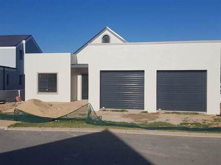 3 Bed Cluster in Robertson