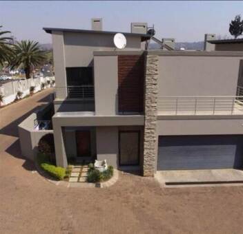 3 Bed Cluster in Bedfordview