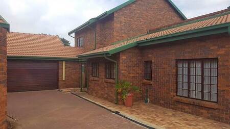 3 Bed Duplex in Nigel Central