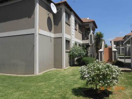 2 Bed Duplex in Helderwyk
