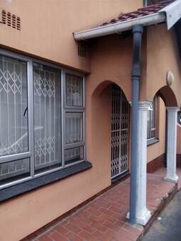 3 Bed Duplex in Wentworth