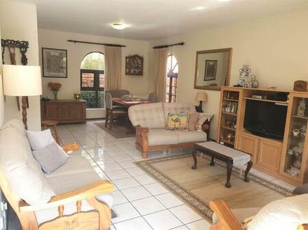 3 Bed Duplex in Noordheuwel