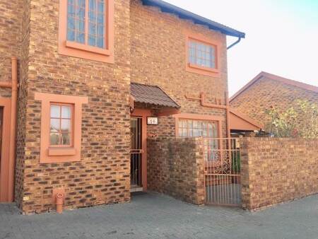 3 Bed Duplex in Greenstone Hill