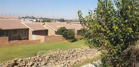 3 Bed Duplex in Greenstone Hill