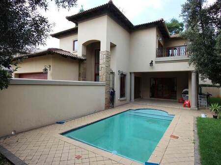 3 Bed Cluster in Bedfordview