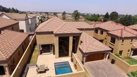 5 Bed Cluster in Bartlett