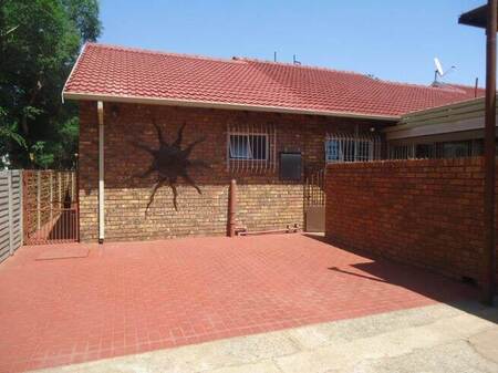 4 Bed Cluster in Boksburg North