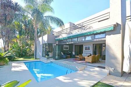 4 Bed Cluster in Bedfordview