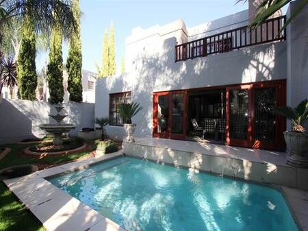 3 Bed Cluster in Oriel