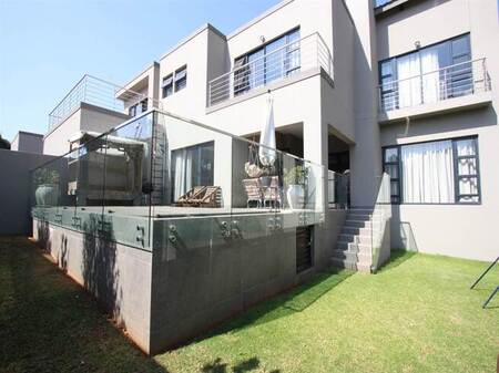 3 Bed Cluster in Bedfordview
