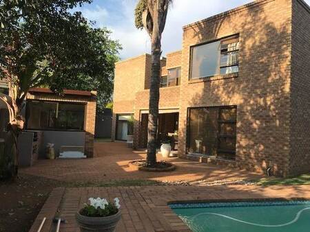 3 Bed Cluster in Bedfordview