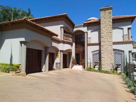 4 Bed Cluster in Bedfordview