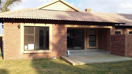 3 Bed Cluster in Helderwyk