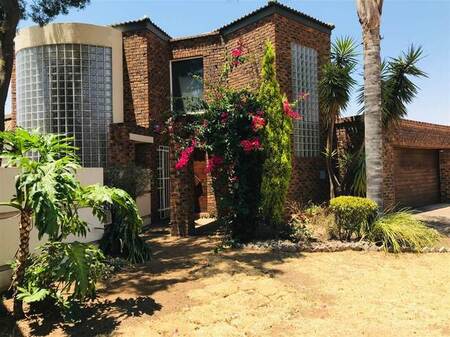 3 Bed Cluster in Beyers Park