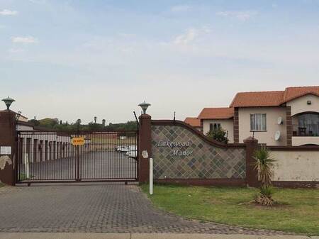 3 Bed Duplex in Dalpark