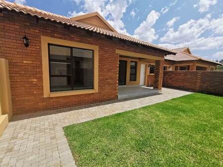 3 Bed Cluster in Helderwyk