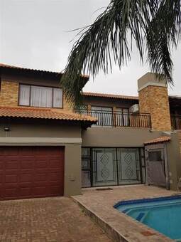 3 Bed Duplex in Sonneveld