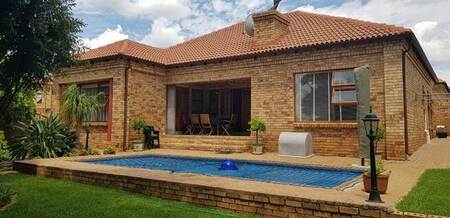 3 Bed Cluster in Noordheuwel