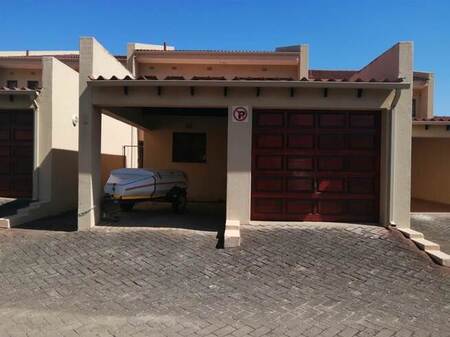 3 Bed Duplex in Shelly Beach