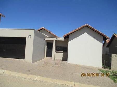 3 Bed Cluster in Faerie Glen
