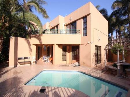 3 Bed Cluster in Bedfordview