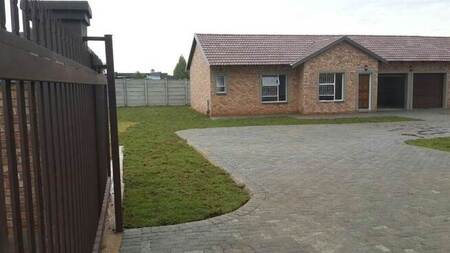 2 Bed Simplex in Riversdale