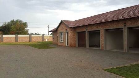 2 Bed Simplex in Riversdale