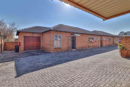 3 Bed Cluster in New Redruth