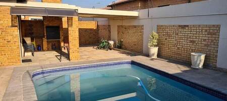 3 Bed Cluster in Newmarket Park