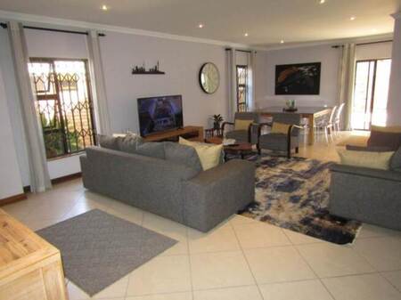 3 Bed Simplex in Newmarket Park