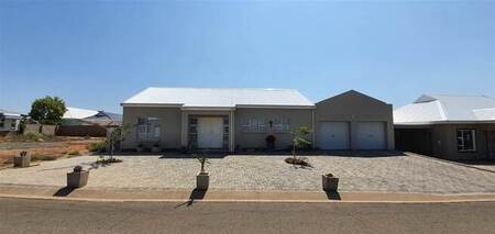 3 Bed Cluster in Oudtshoorn