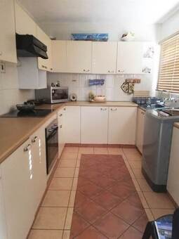 3 Bed Duplex in Whetstone
