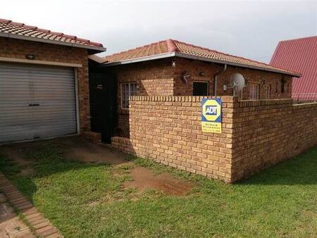 2 Bed Simplex in Rensburg