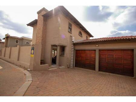 2 Bed Cluster in Jordaan park
