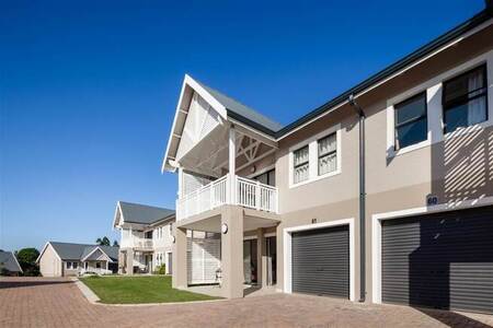 2 Bed Simplex in Padfield Park