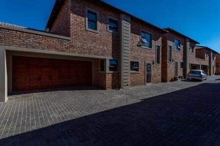 3 Bed Cluster in New Redruth