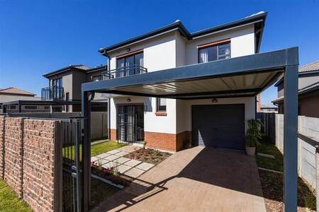 3 Bed Duplex in Alberton