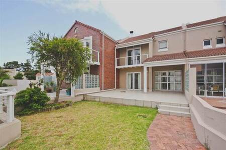 3 Bed Duplex in Harbour Island