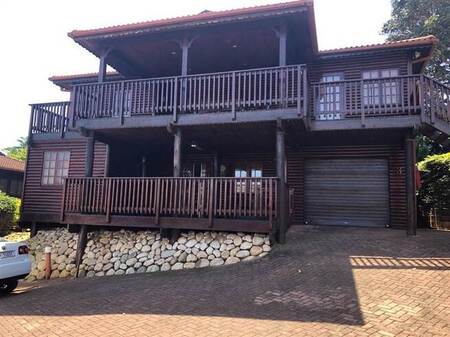 5 Bed Cluster in Port Edward