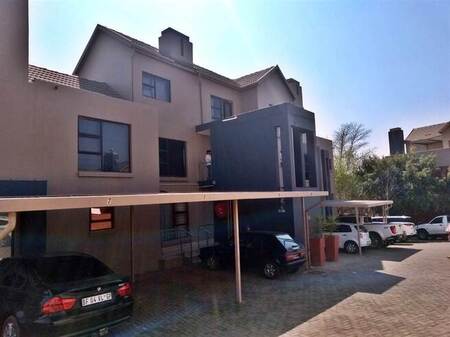 2 Bed Duplex in Noordheuwel