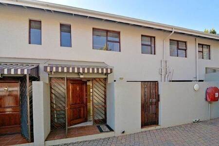 3 Bed Duplex in Bedford Gardens