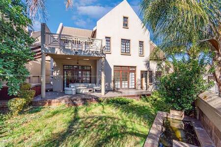 4 Bed Cluster in Bedfordview