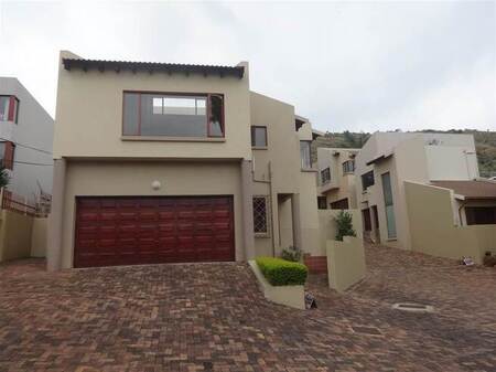 3 Bed Duplex in Morninghill