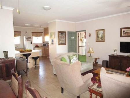 2 Bed Simplex in Sinoville